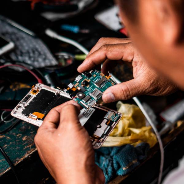 advotics field technician